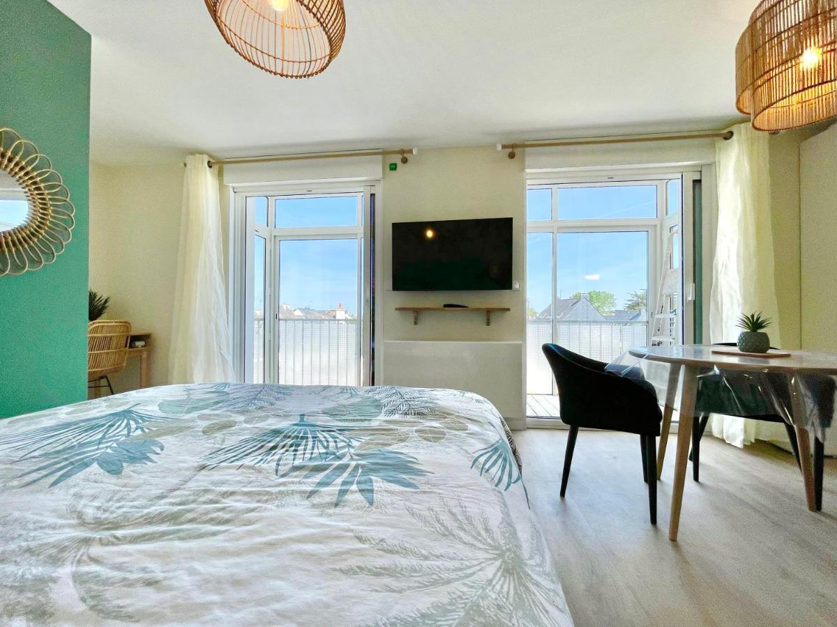 Le Phare Ouest - 80 M De La Mer - Vue Ocean Sur Le Balcon - Entierement Renove - Internet Haut Debit - Nouveau 普洛埃默尔 外观 照片